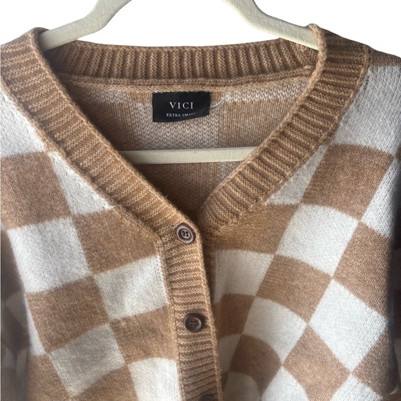 VICI Checkerboard Knit Cardigan in Camel and White X Small - Picture 6 of 9